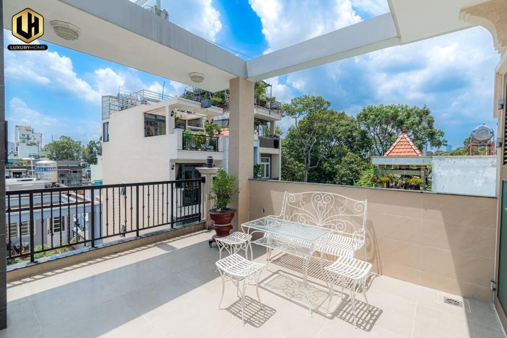 Luxury Home Sai Gon 2 Ho-Chi-Minh-Stadt Exterior foto